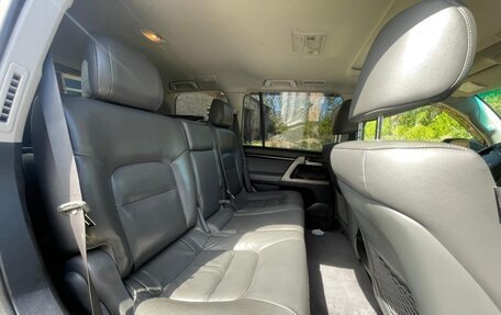 Toyota Land Cruiser 200, 2008 год, 2 550 000 рублей, 10 фотография