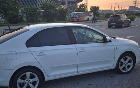 Skoda Rapid I, 2015 год, 1 215 000 рублей, 4 фотография