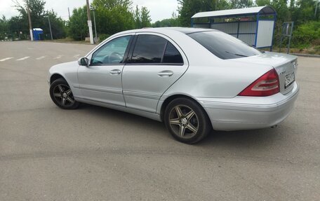 Mercedes-Benz C-Класс, 2003 год, 650 000 рублей, 5 фотография
