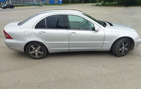Mercedes-Benz C-Класс, 2003 год, 650 000 рублей, 7 фотография
