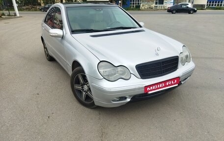 Mercedes-Benz C-Класс, 2003 год, 650 000 рублей, 2 фотография
