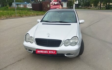Mercedes-Benz C-Класс, 2003 год, 650 000 рублей, 6 фотография
