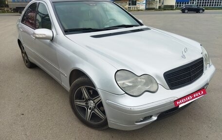 Mercedes-Benz C-Класс, 2003 год, 650 000 рублей, 4 фотография