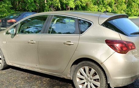 Opel Astra J, 2011 год, 470 000 рублей, 3 фотография