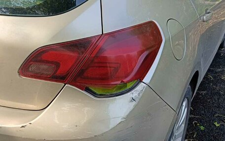 Opel Astra J, 2011 год, 470 000 рублей, 4 фотография
