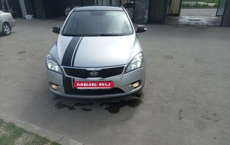 KIA cee'd I рестайлинг, 2011 год, 900 000 рублей, 3 фотография
