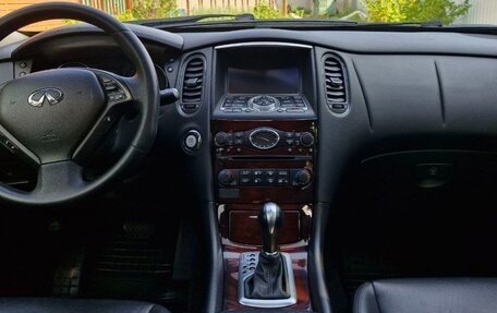Infiniti QX50 I рестайлинг, 2014 год, 1 800 000 рублей, 13 фотография