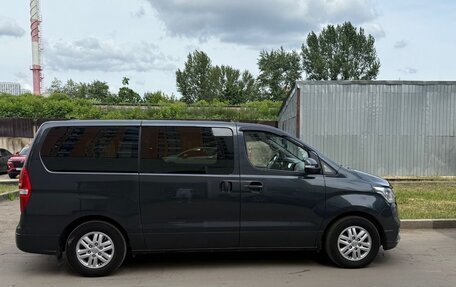 Hyundai Grand Starex Grand Starex I рестайлинг 2, 2019 год, 2 500 000 рублей, 3 фотография