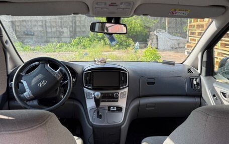 Hyundai Grand Starex Grand Starex I рестайлинг 2, 2019 год, 2 500 000 рублей, 8 фотография