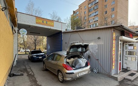 Peugeot 308 II, 2011 год, 550 000 рублей, 2 фотография