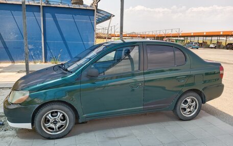 Toyota Platz, 2000 год, 350 000 рублей, 3 фотография