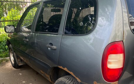 Chevrolet Niva I рестайлинг, 2008 год, 250 000 рублей, 3 фотография