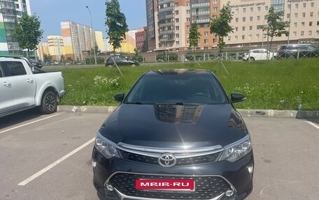 Toyota Camry, 2017 год, 2 300 000 рублей, 9 фотография