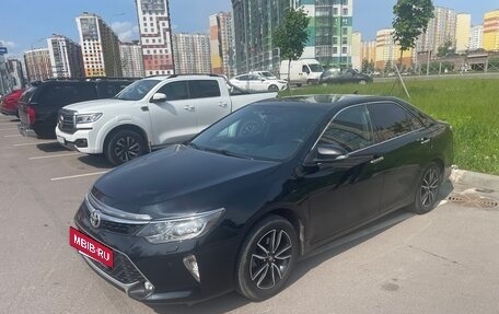 Toyota Camry, 2017 год, 2 300 000 рублей, 8 фотография