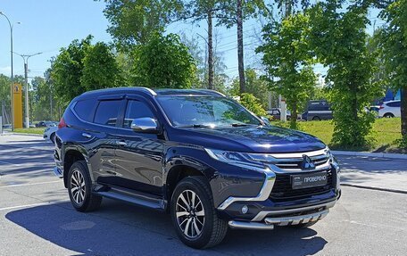Mitsubishi Pajero Sport III рестайлинг, 2017 год, 3 108 600 рублей, 3 фотография