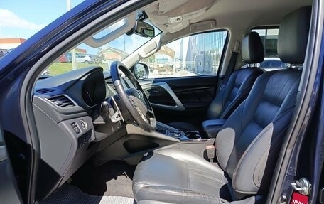 Mitsubishi Pajero Sport III рестайлинг, 2017 год, 3 108 600 рублей, 16 фотография