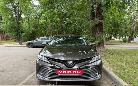 Toyota Camry, 2018 год, 2 230 000 рублей, 4 фотография