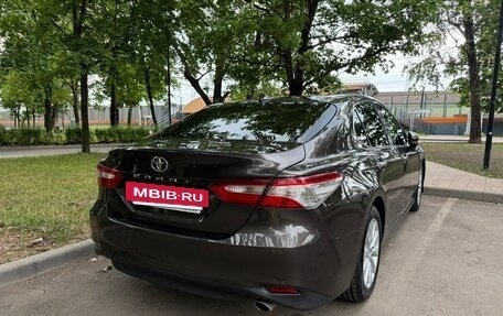 Toyota Camry, 2018 год, 2 230 000 рублей, 16 фотография