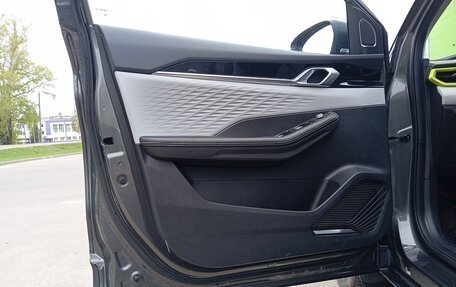 Geely Coolray I, 2023 год, 2 100 000 рублей, 2 фотография