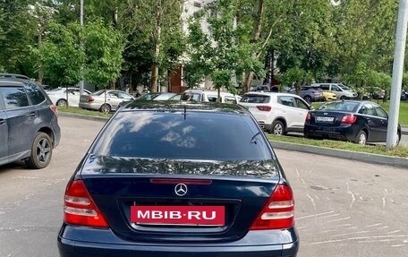 Mercedes-Benz C-Класс, 2004 год, 650 000 рублей, 4 фотография