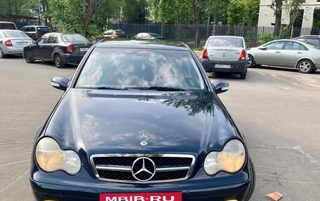 Mercedes-Benz C-Класс, 2004 год, 650 000 рублей, 2 фотография