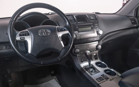 Toyota Highlander III, 2012 год, 2 269 000 рублей, 9 фотография