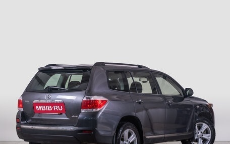 Toyota Highlander III, 2012 год, 2 269 000 рублей, 7 фотография