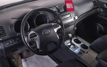 Toyota Highlander III, 2012 год, 2 269 000 рублей, 8 фотография