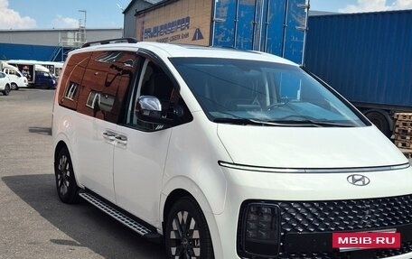 Hyundai Staria, 2023 год, 7 000 000 рублей, 2 фотография