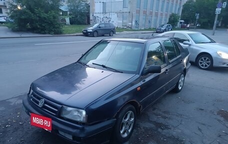 Volkswagen Vento, 1994 год, 25 000 рублей, 2 фотография