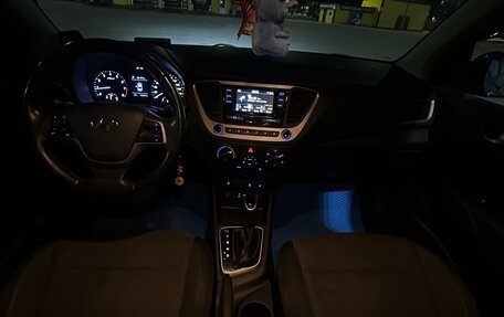 Hyundai Solaris II рестайлинг, 2017 год, 1 150 000 рублей, 11 фотография