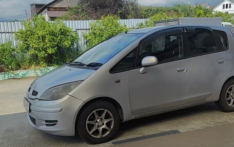Mitsubishi Colt VI рестайлинг, 2003 год, 400 000 рублей, 3 фотография