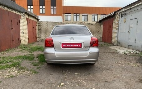 Toyota Avensis III рестайлинг, 2004 год, 540 000 рублей, 3 фотография