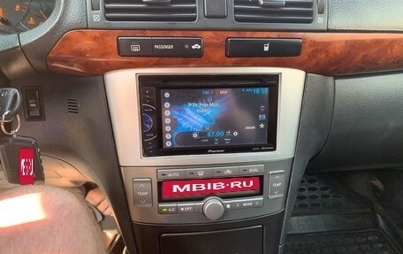 Toyota Avensis III рестайлинг, 2004 год, 540 000 рублей, 18 фотография
