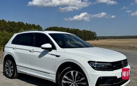 Volkswagen Tiguan II, 2018 год, 2 890 000 рублей, 2 фотография