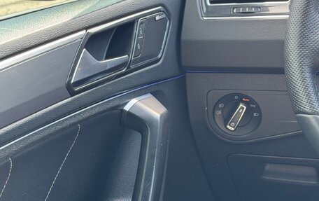 Volkswagen Tiguan II, 2018 год, 2 890 000 рублей, 36 фотография
