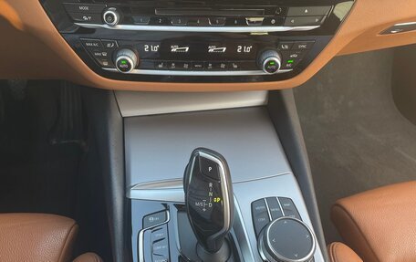 BMW 5 серия, 2018 год, 3 300 000 рублей, 11 фотография