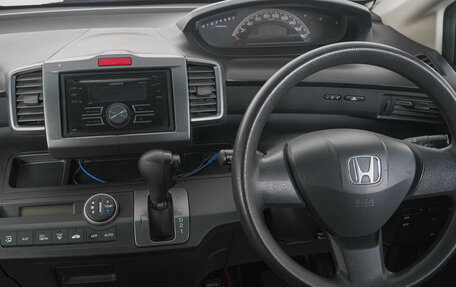 Honda Freed I, 2009 год, 799 000 рублей, 16 фотография