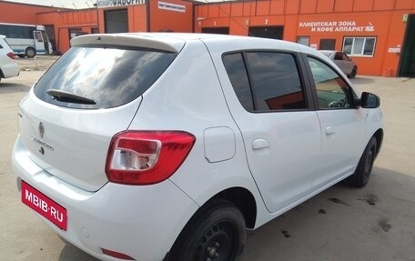 Renault Sandero II рестайлинг, 2014 год, 1 000 000 рублей, 8 фотография