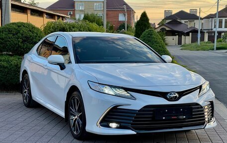 Toyota Camry, 2022 год, 3 600 000 рублей, 1 фотография