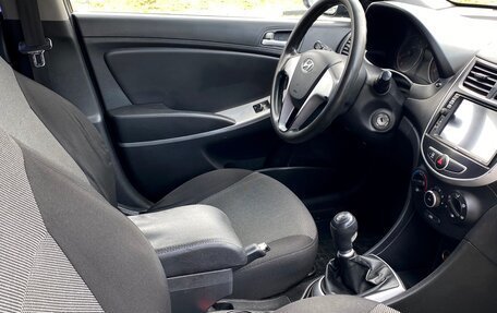 Hyundai Solaris II рестайлинг, 2012 год, 670 000 рублей, 6 фотография