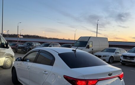 KIA Rio IV, 2017 год, 810 000 рублей, 3 фотография