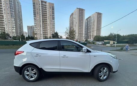 Hyundai ix35 I рестайлинг, 2013 год, 1 000 000 рублей, 15 фотография
