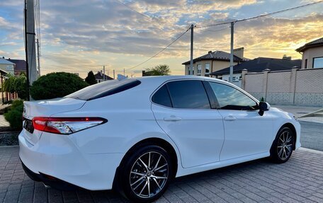 Toyota Camry, 2022 год, 3 600 000 рублей, 7 фотография