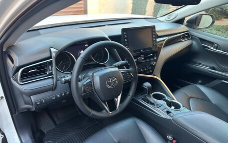 Toyota Camry, 2022 год, 3 600 000 рублей, 14 фотография