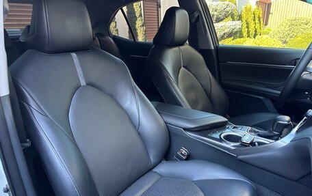 Toyota Camry, 2022 год, 3 600 000 рублей, 24 фотография