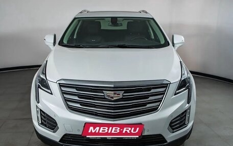 Cadillac XT5 I рестайлинг, 2018 год, 2 600 000 рублей, 2 фотография