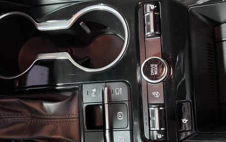 KIA K5, 2021 год, 2 300 000 рублей, 21 фотография