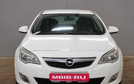 Opel Astra J, 2011 год, 630 000 рублей, 2 фотография