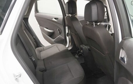 Opel Astra J, 2011 год, 630 000 рублей, 13 фотография